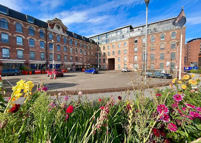 Luxurious 1 Bed Apartment With Free Parking