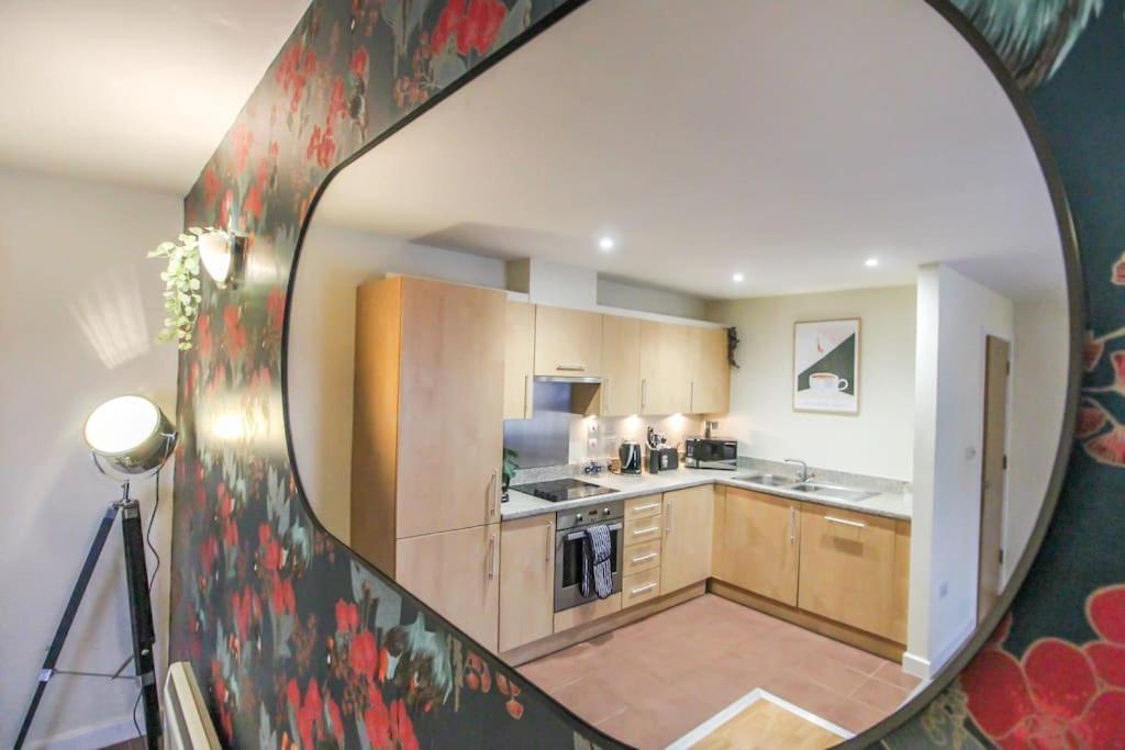 Apartment Luxurious 1 Bed With Free Parking